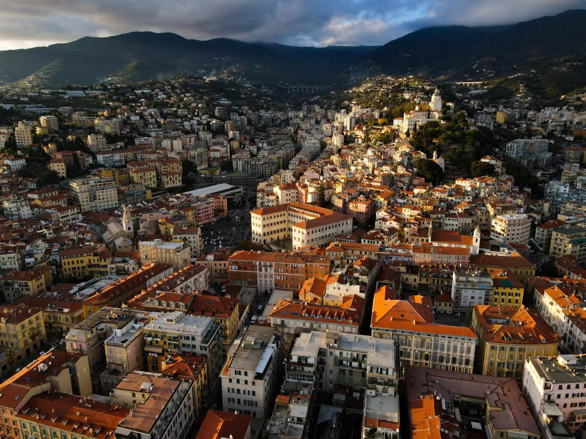 Matty'S Home - Center - Sea View - Free Parking - Strategic Area Sanremo Bagian luar foto